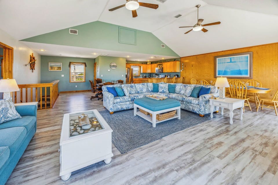 Surf or Sound Realty - 704 - A Reel Addiction - Great Room -3