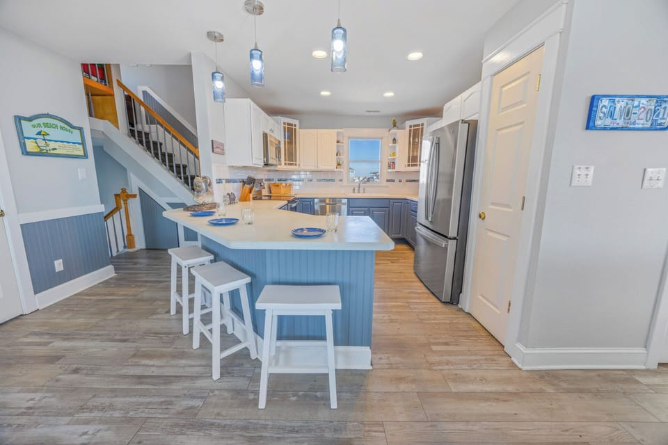 Surf or Sound Realty - 788 - Salvoasis by the Sea - Kitchen -2