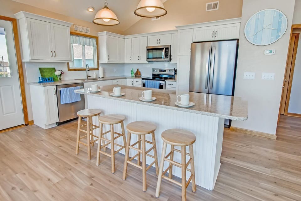 Surf-or-Sound-Realty-Waves-Crest-186-Kitchen-1
