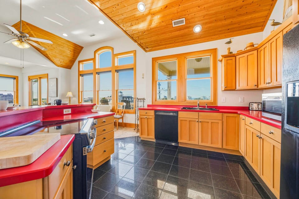 Surf or Sound Realty - 528 - Hatteras Seaduction - Kitchen -2