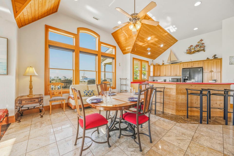 Surf or Sound Realty - 528 - Hatteras Seaduction - Dining Area -4