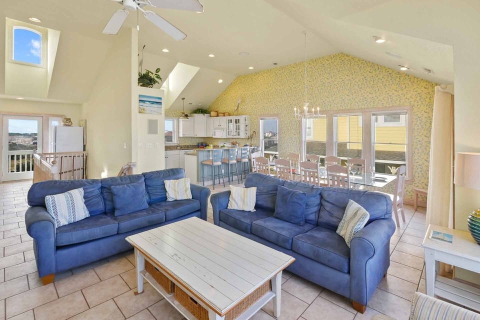 Surf-or-Sound-Realty-676-Casa-Del-Sol-Great-Room-4