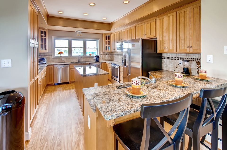 Surf-or-Sound-Realty-Big-Kahuna-741-Kitchen