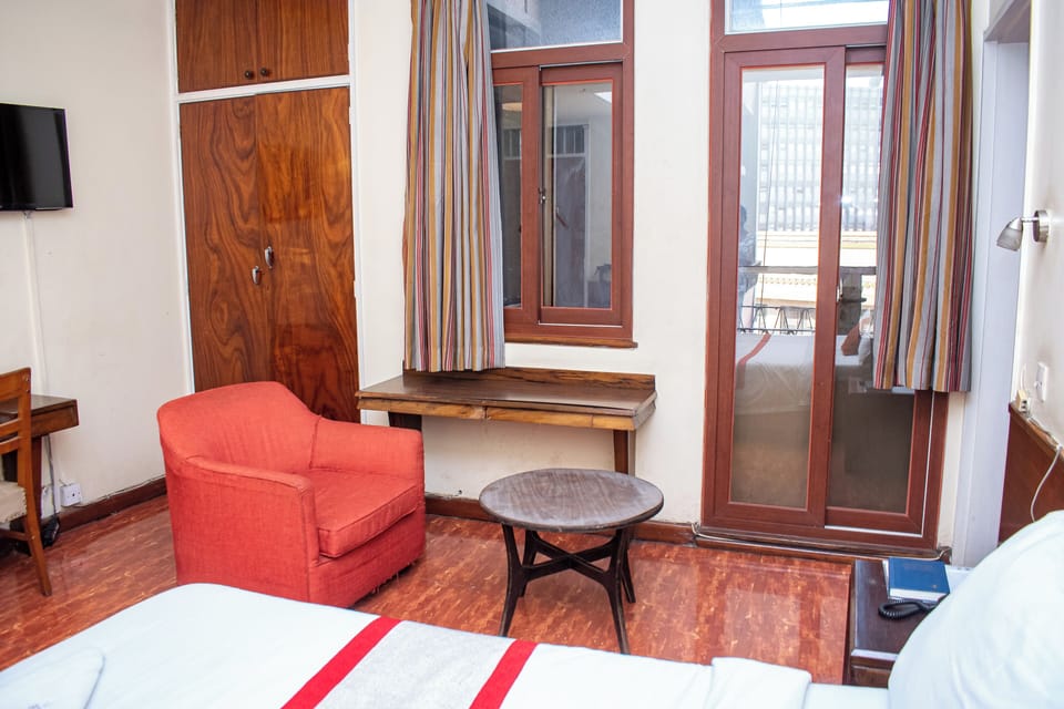 In-room safe, desk, soundproofing, iron/ironing board