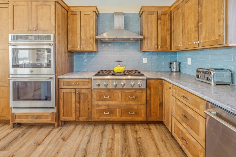 Surf or Sound Realty - 857 - Windward - Kitchen -4