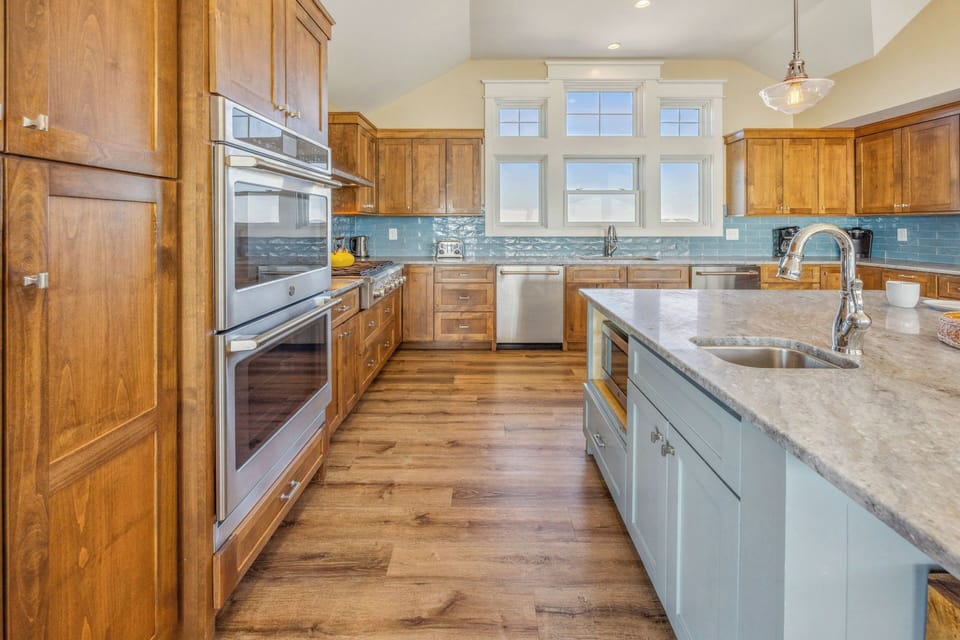 Surf or Sound Realty - 857 - Windward - Kitchen -2