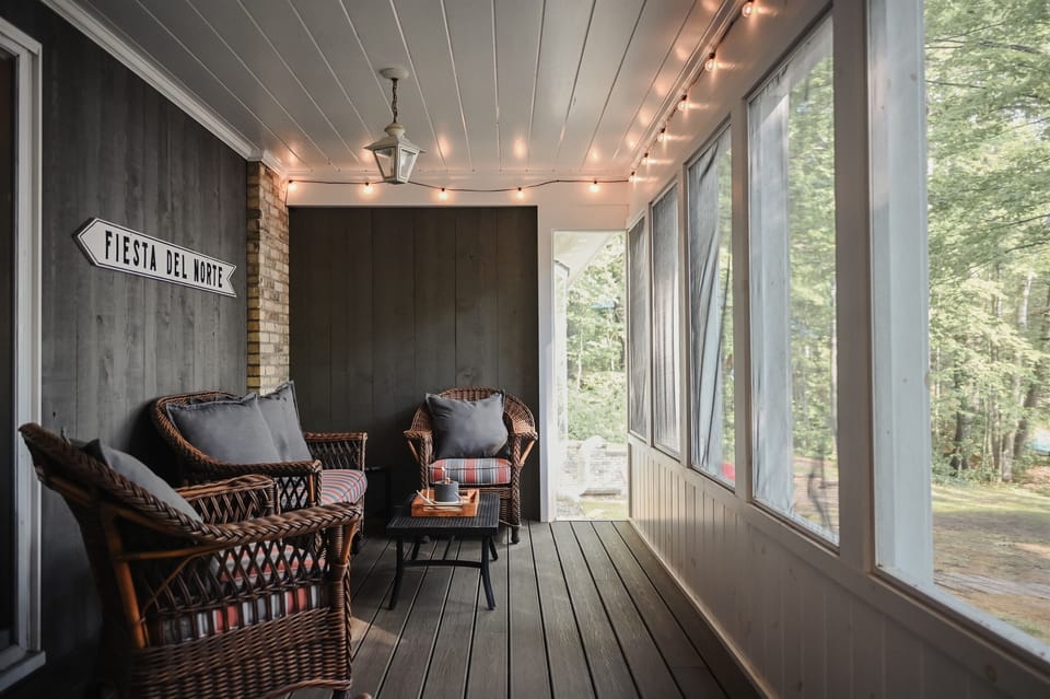 Screened Porch - 1st Floor