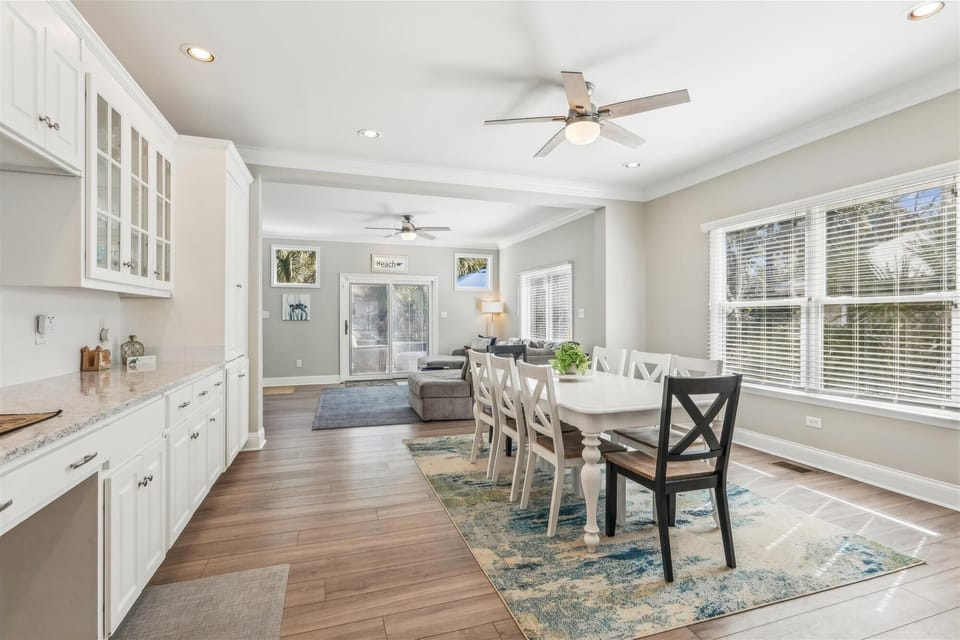 Breakfast Area at 3 Laurel Lane