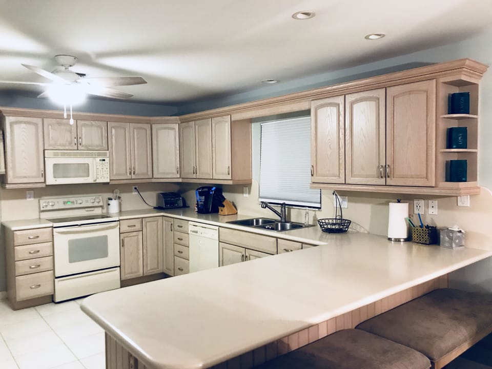 Large fully stocked kitchen