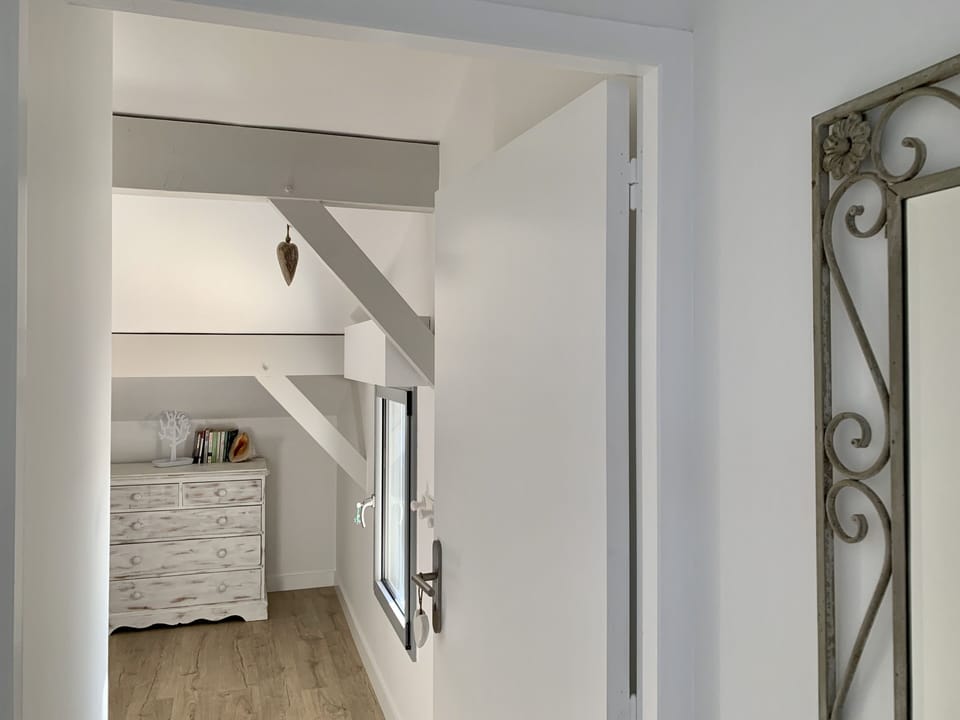 Twin Bedroom