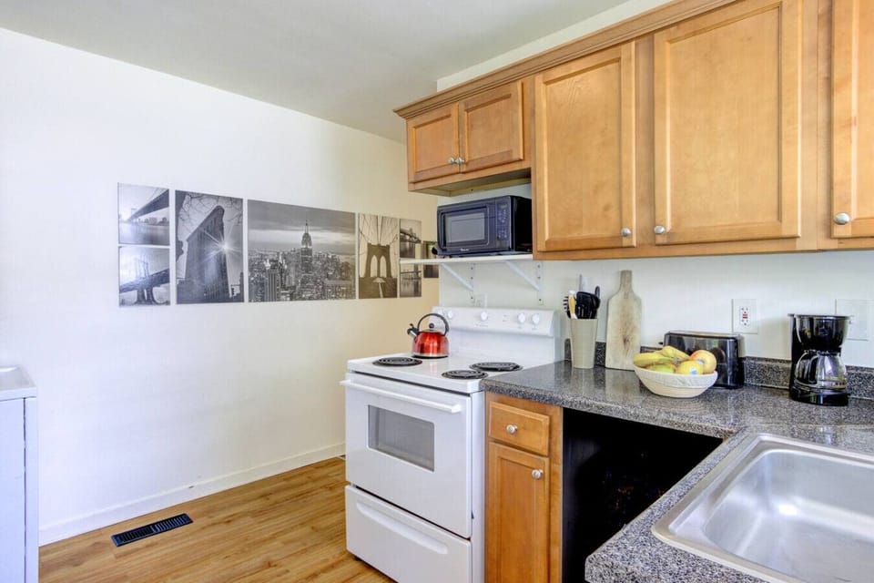 Cook, Snack, Sip—This Kitchen Has You Covered.