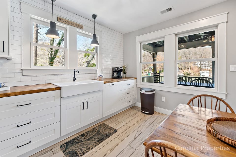 Additional view of the kitchen