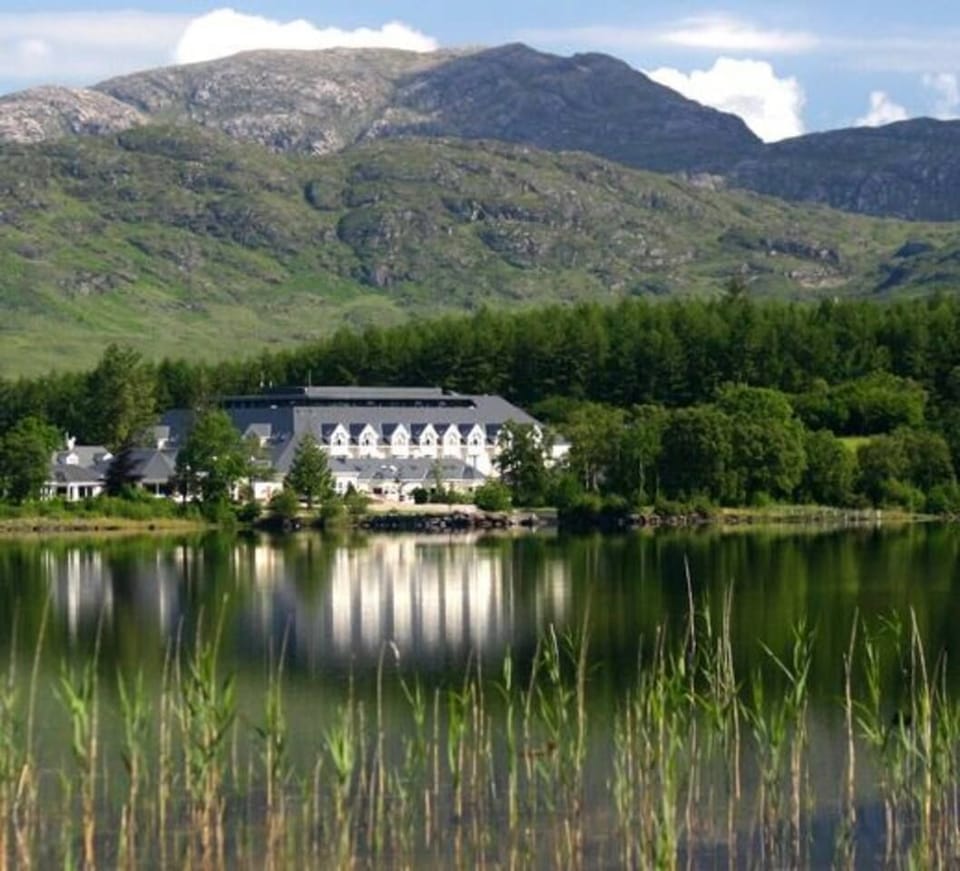 Great if attending a wedding at Harvey's Point, only a 10 minute drive