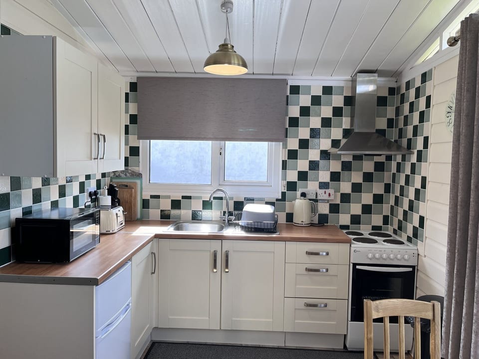 Alberta Lodge
Self Catering Holiday Lodge
Cedar Springs, Heacham, Norfolk