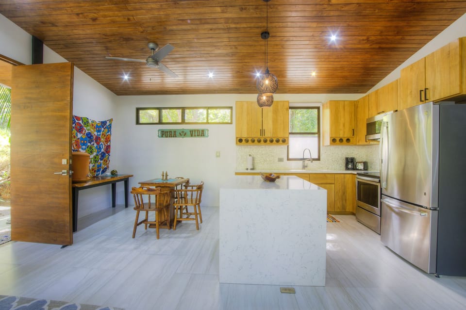 Casita dining and kitchen