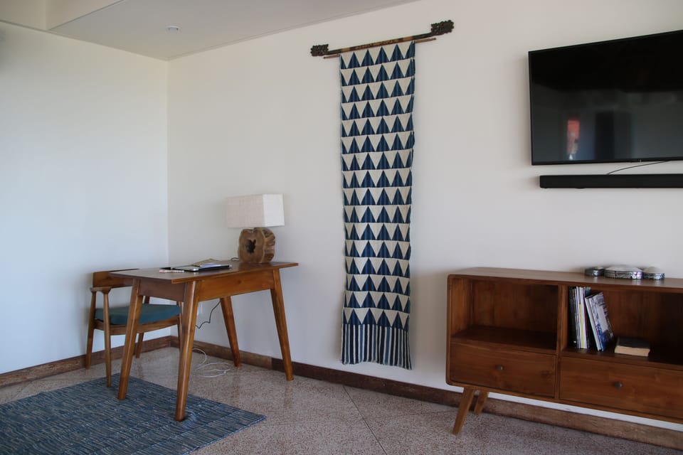 Loft/TV space