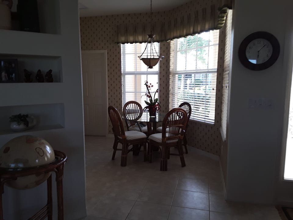 Breakfast nook