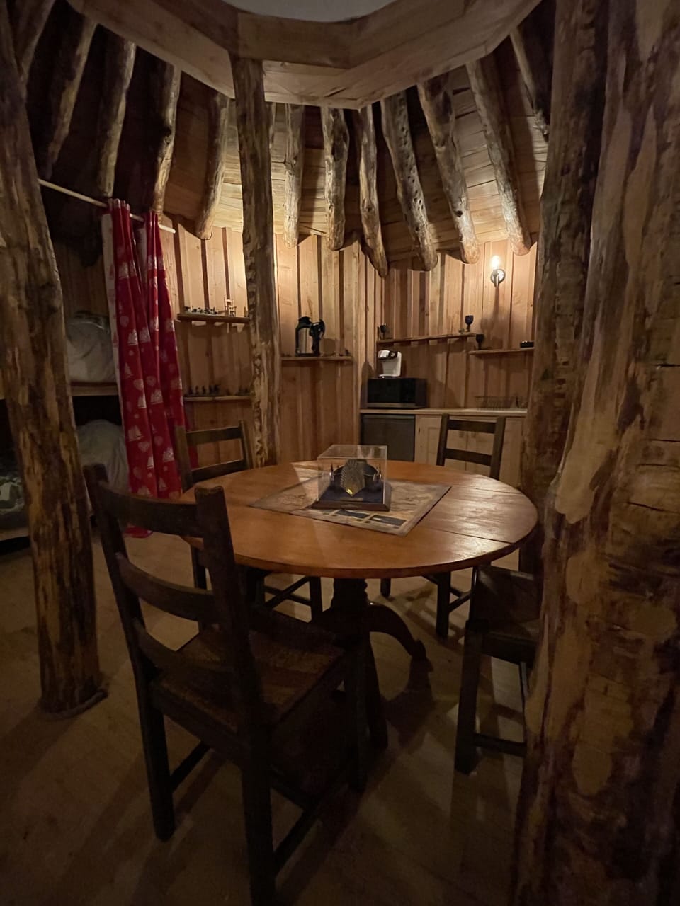 Exclusive Cabin, Ensuite | Restaurant