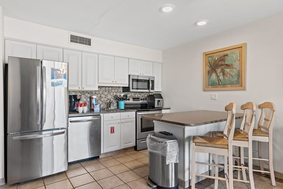Fully equipped kitchen area