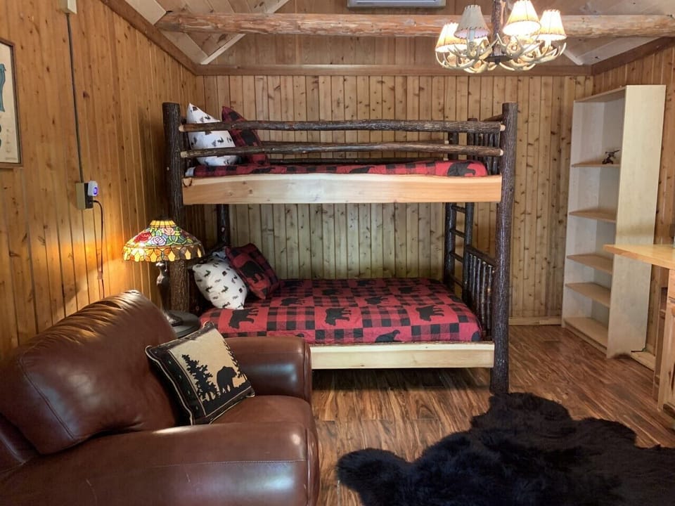 Cabin bunk beds