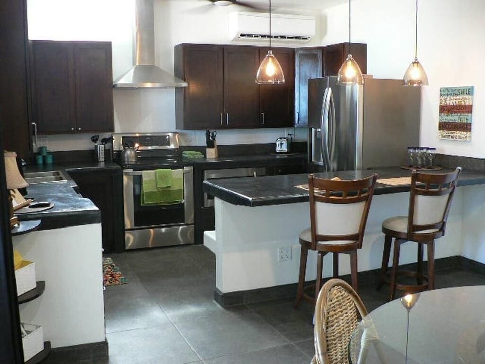 Full kitchen all amenities