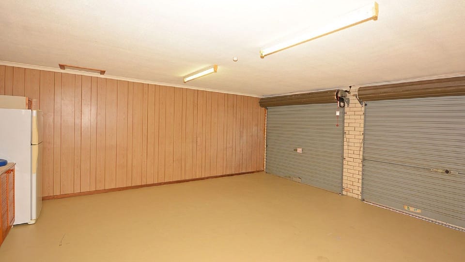 Double Lock-Up Garage 