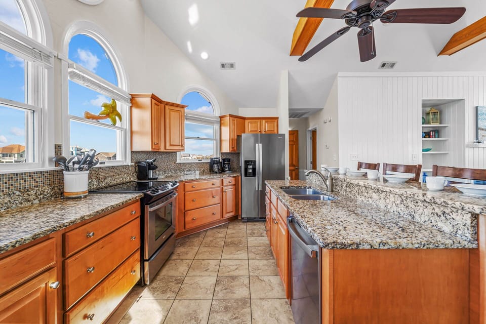 Surf or Sound Realty - 863 - Carolina Dune - Kitchen -3