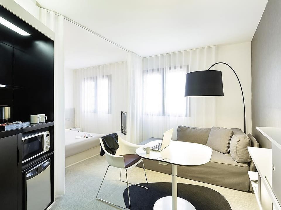 Minibar, in-room safe, desk, laptop workspace