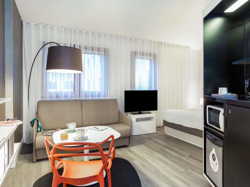 Minibar, in-room safe, desk, laptop workspace