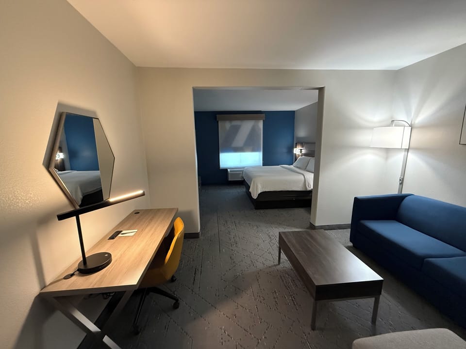 Standard Room | In-room safe, desk, iron/ironing board, free WiFi