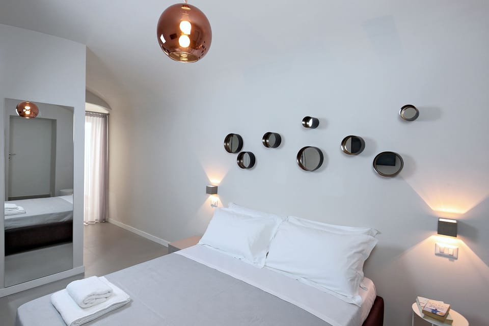Classic Double Room, 1 Queen Bed, Non Smoking, Patio (1) | Premium bedding, individually decorated, individually furnished