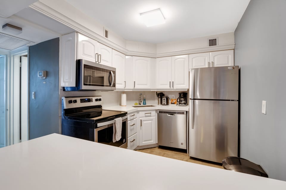 Fully equipped kitchen 