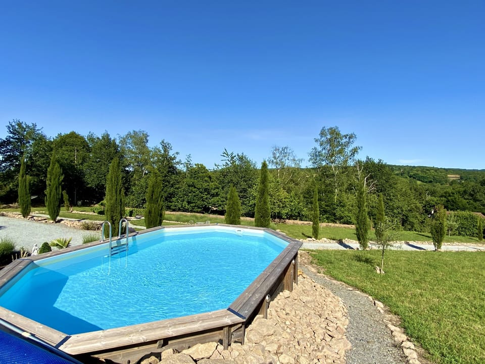 Pool & Gardens