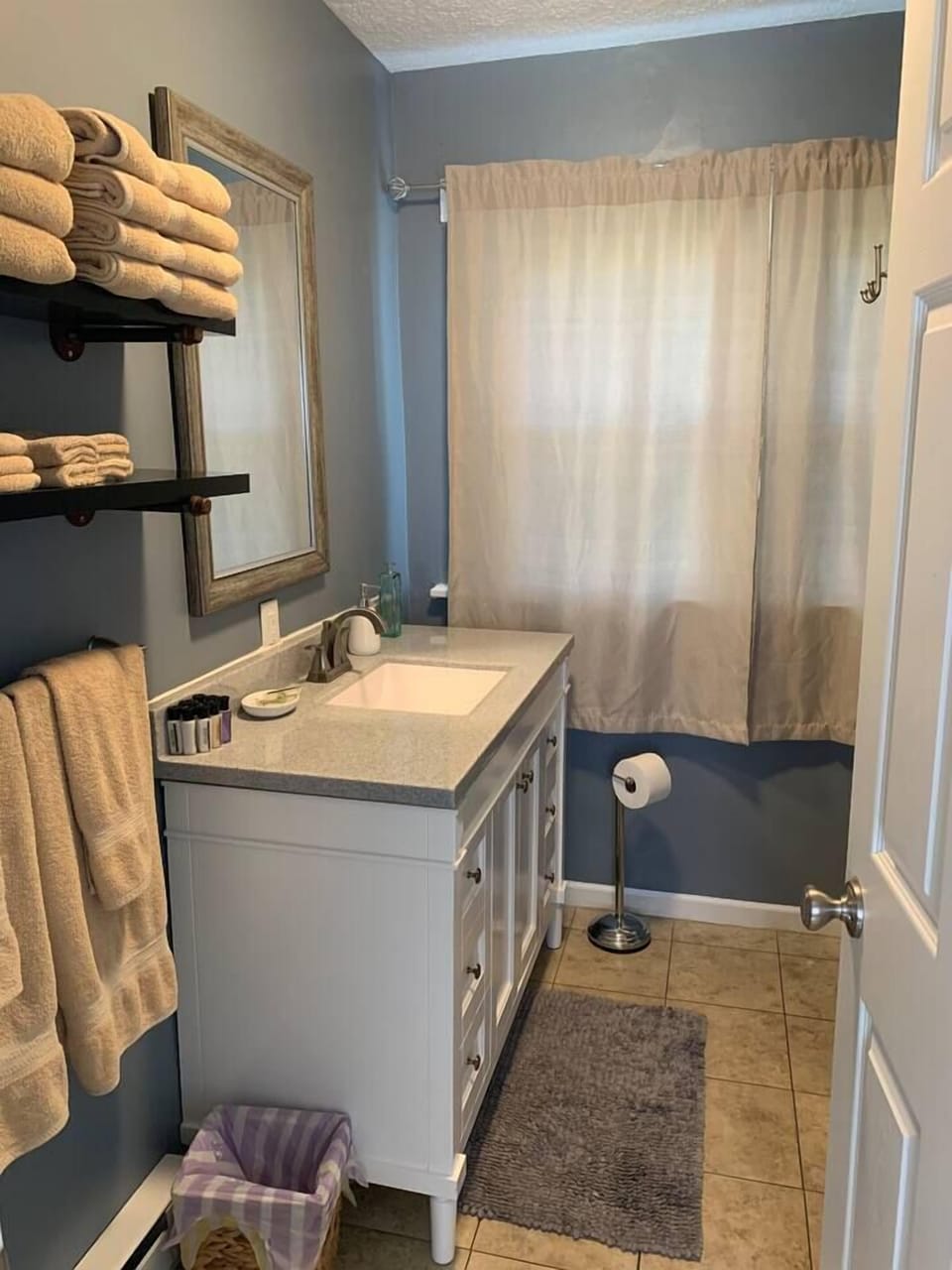 Full bathroom 