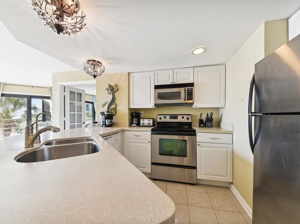 Kitchen at 1201 Villamare