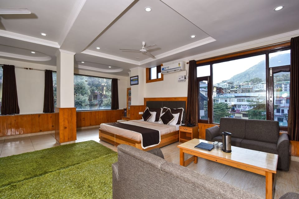 Family suite Ac | Street view