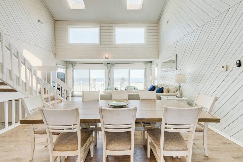 Mid-Level Dining Room with Table (seats 10)