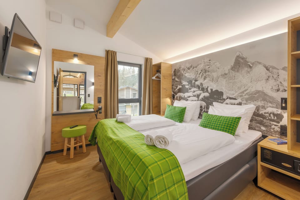 Exclusive Cottage, 2 Bedrooms | In-room safe, WiFi (free), bed sheets