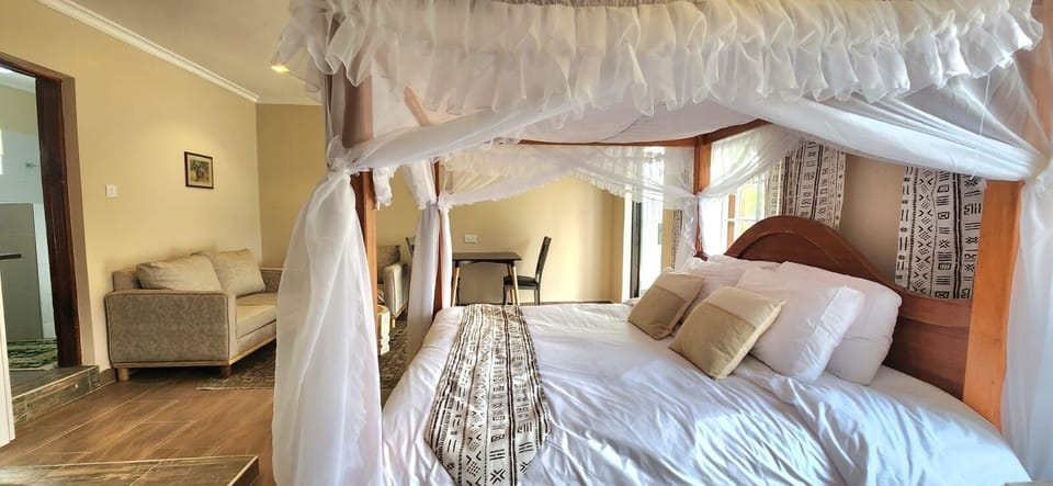 Laptop workspace, free WiFi, bed sheets