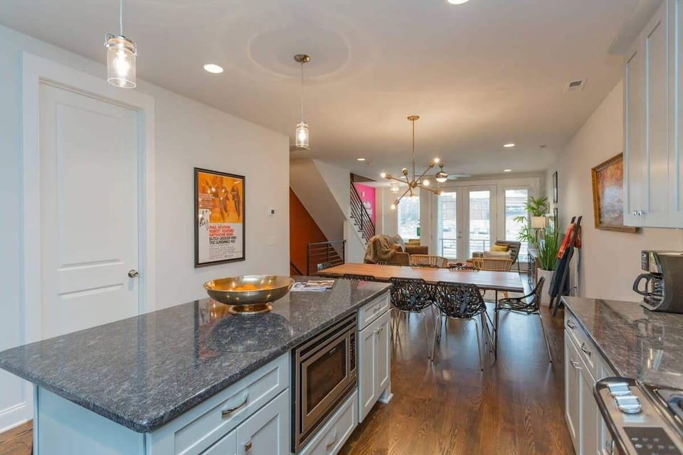 Plenty of entertaining space for gathering with your friends and family.