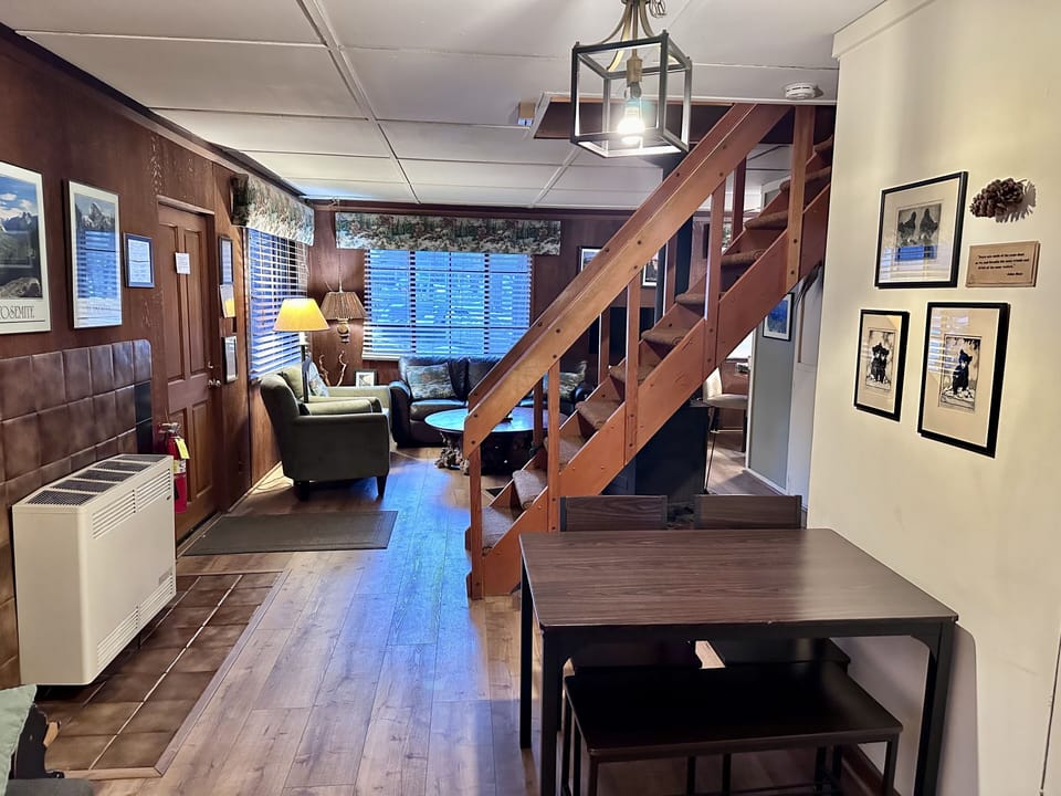 Hallway to the sitting room