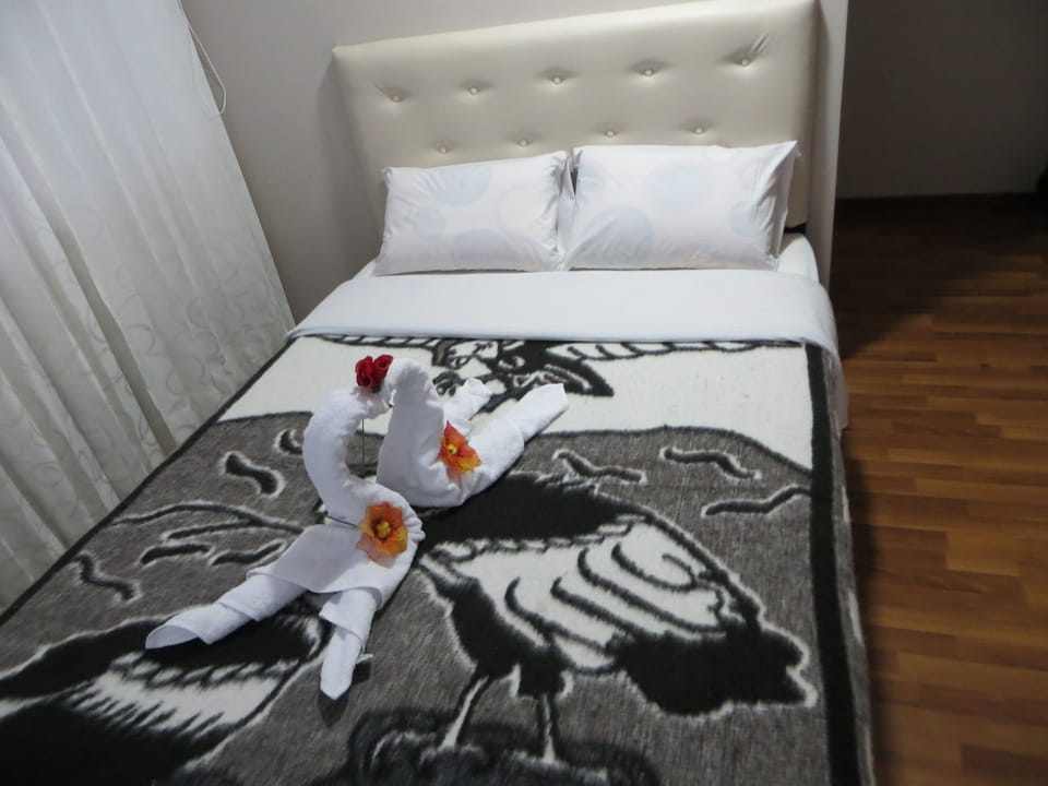 Double Room, Non Smoking | Memory foam beds, blackout drapes, soundproofing, free WiFi