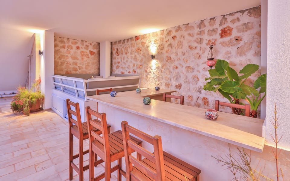The bar and kosk are perfect places to relax with drinks