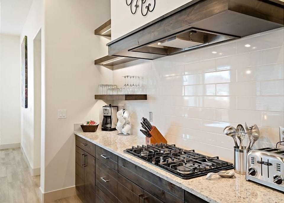 Large gas range in the kitchen