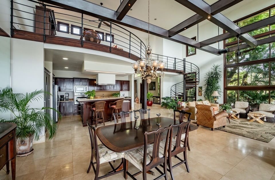 Dining table inside 