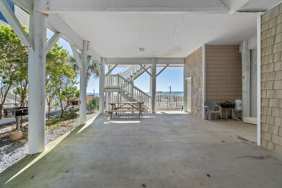 Have a picnic lunch outside!