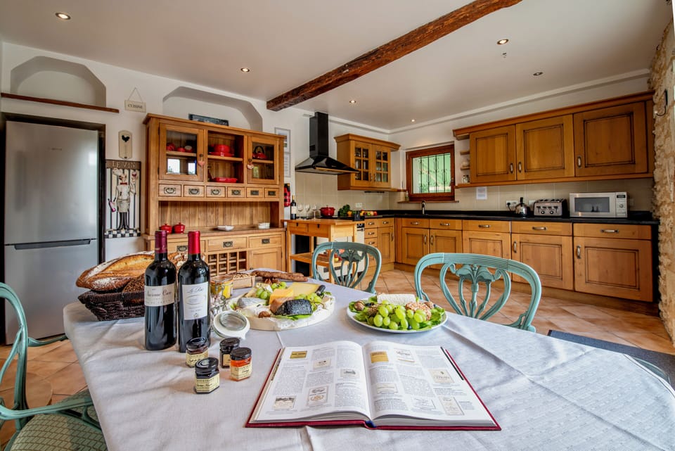 The Farmhouse kitchen 