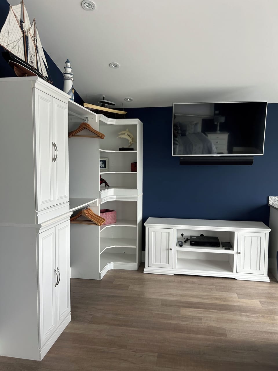 2nd floor bedroom suite with smart tv