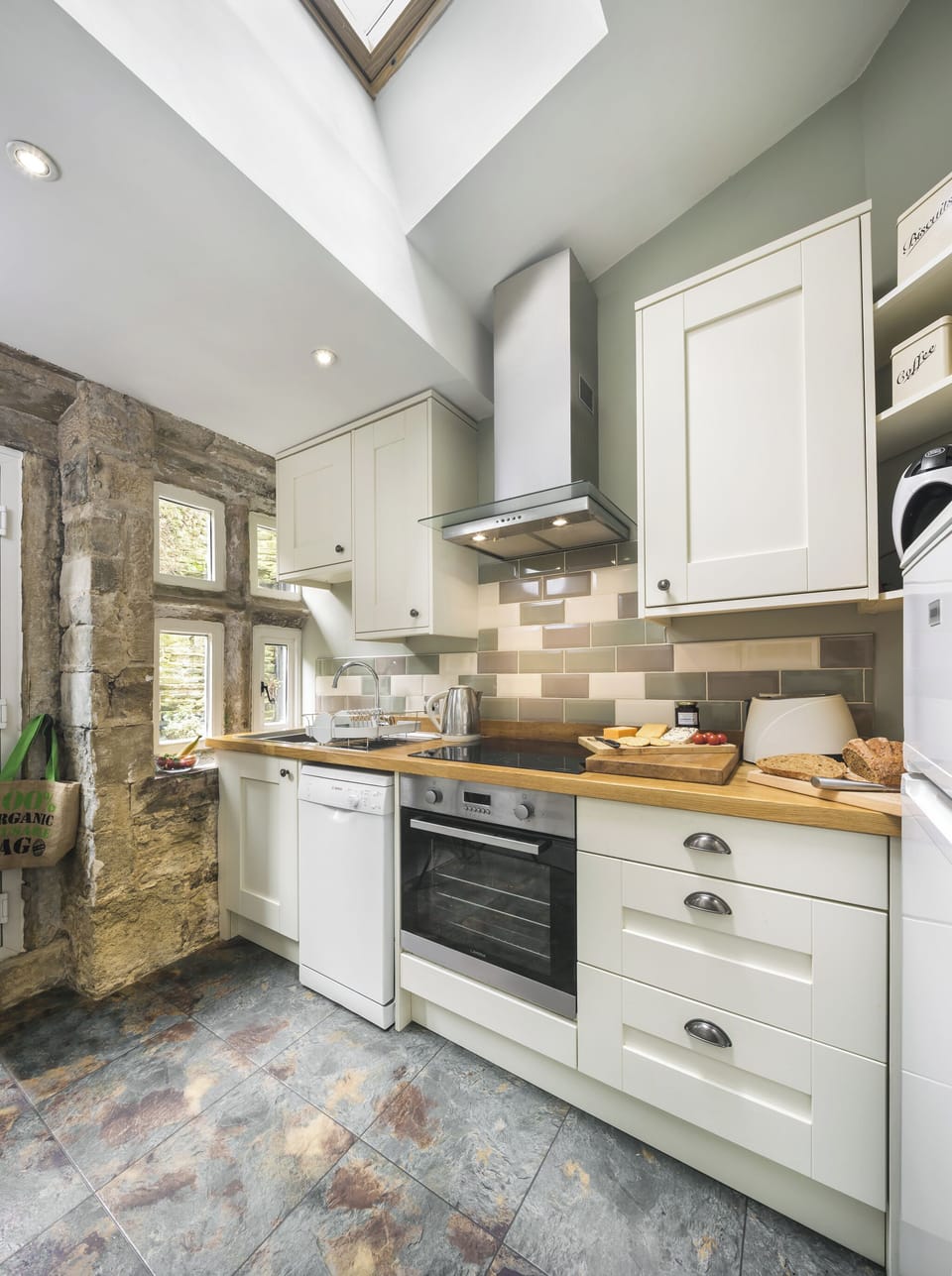 With a roof light and 1650 window, this blends old and new