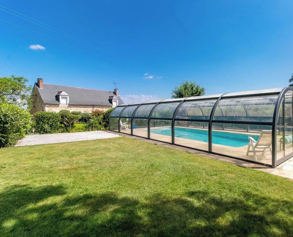 4 Gite la chevalerie 49170 jeu piscine